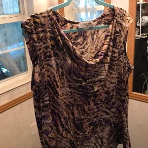 2X women’s sleeveless blouse